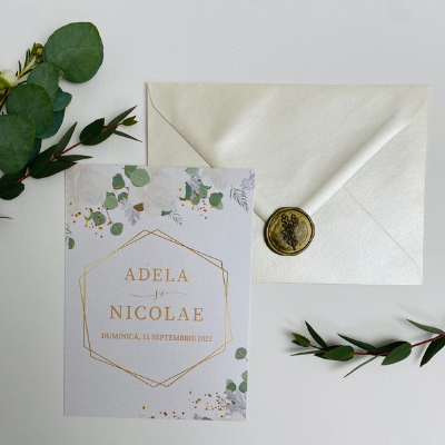 Invitatie de nunta cu flori albe si eucalipt 1